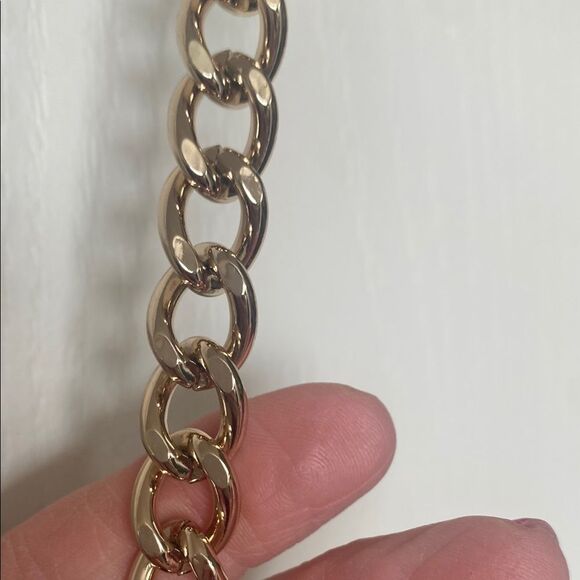 Victoria Secret Silver Crossbody Bag with Chain Strap - Picture 5 of 9